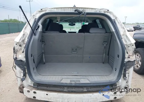 2014 Chevrolet Traverse 2Lt z USA, uszkodzony, nr VIN 1GNKRHKD5EJ280357